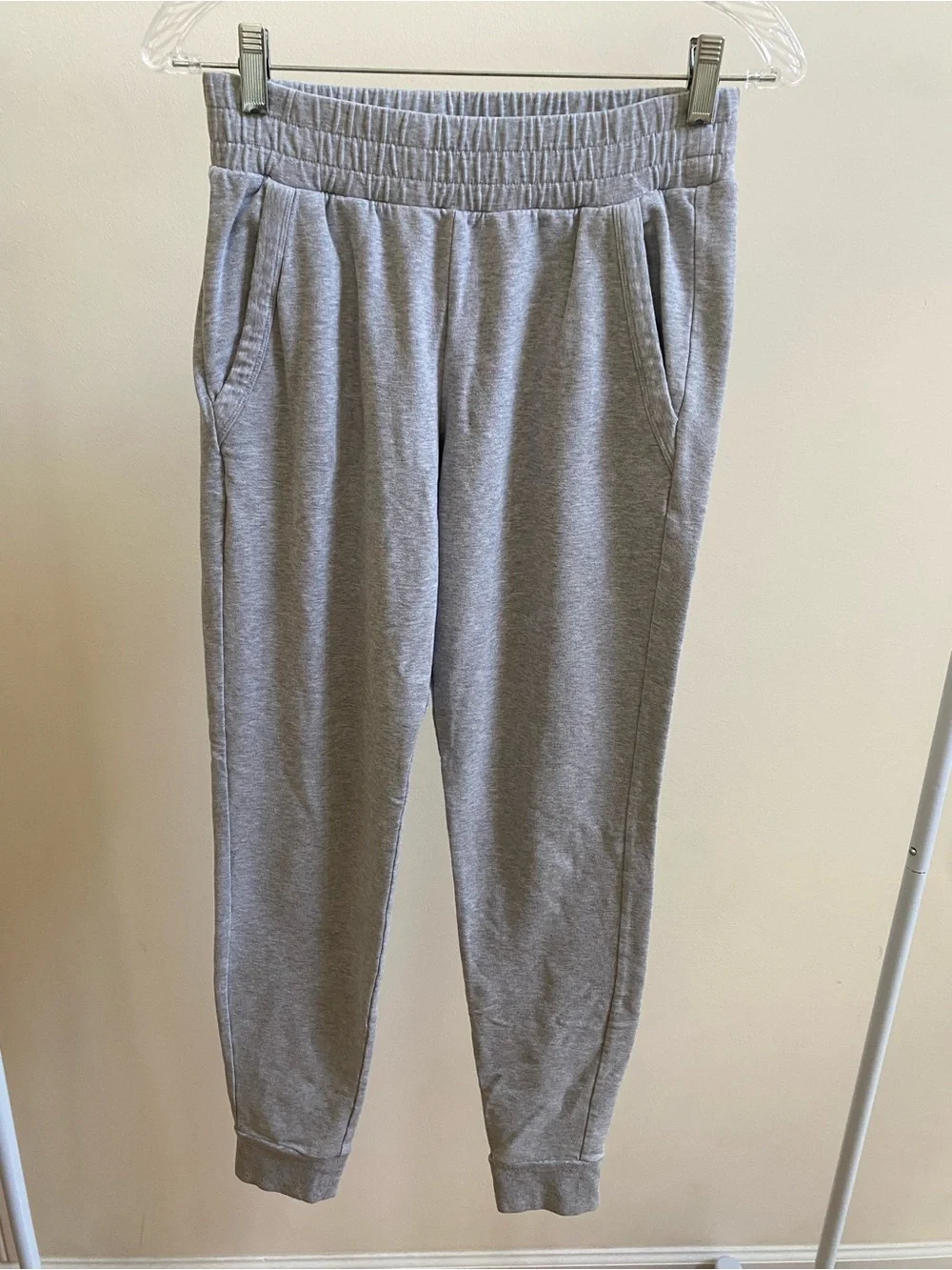 Alo Yoga Unwind sweatpants joggers grey Sz XS